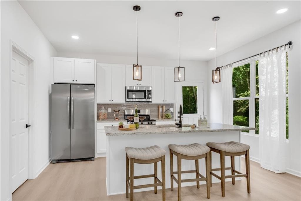 4 bedroom, 3 bathroom, 2,884 sq ft single family residence for sale at 3408 Ashford Loop, Ellenwood, GA 30294 — photo 8