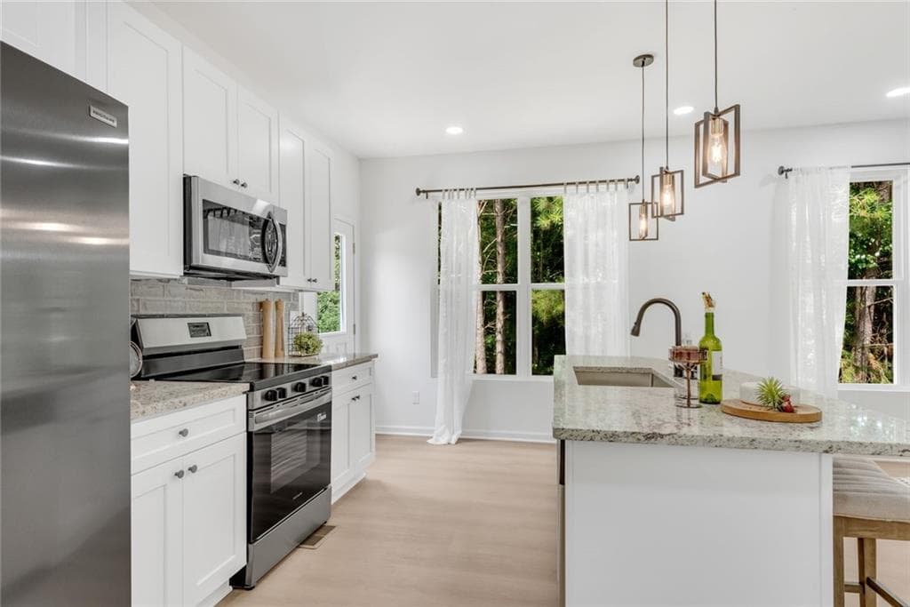 4 bedroom, 3 bathroom, 2,884 sq ft single family residence for sale at 3408 Ashford Loop, Ellenwood, GA 30294 — photo 10