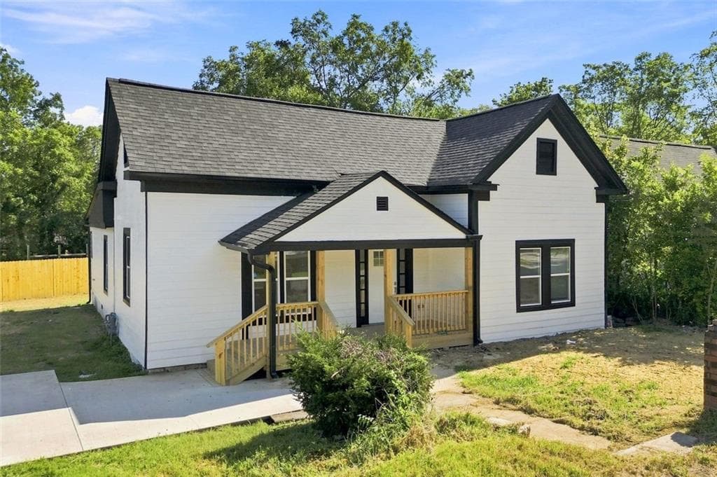 5 bedroom, 5 bathroom, 1,612 sq ft single family residence for sale at 7516 Conyers Street, Lithonia, GA 30058 — photo 1 of 44