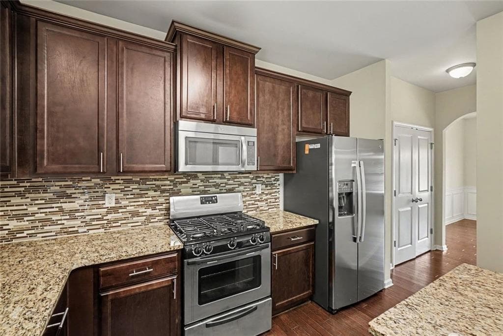 4 bedroom, 3 bathroom, 2,315 sq ft single family residence for sale at 208 Manous Way, Canton, GA 30115 — photo 8