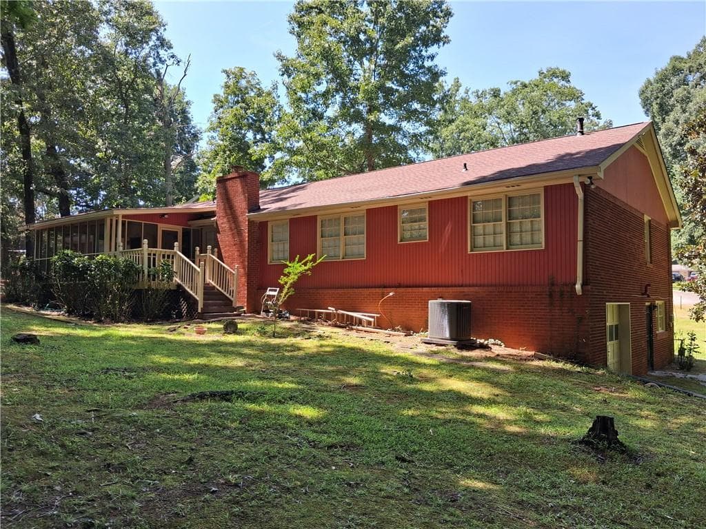 4 bedroom, 4 bathroom, 2,228 sq ft single family residence for sale at 2589 King Circle, Conyers, GA 30013 — photo 3