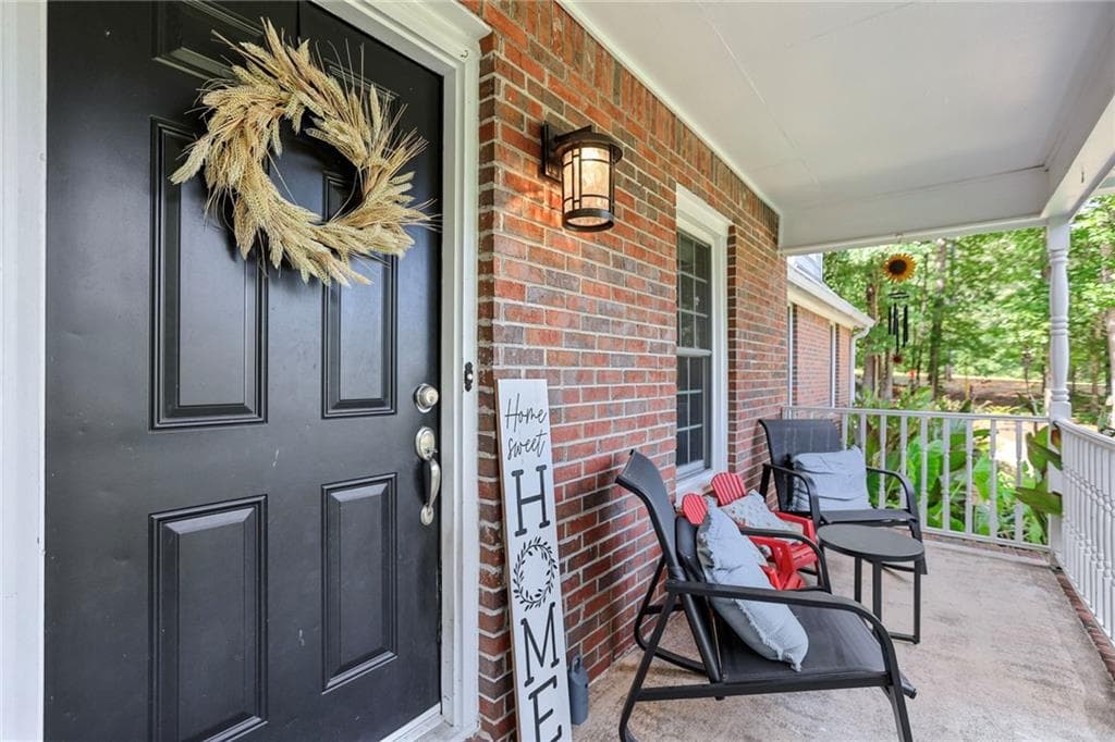 4 bedroom, 3 bathroom, 2,802 sq ft single family residence for sale at 232 Lakewood Drive, Carrollton, GA 30117 — photo 7