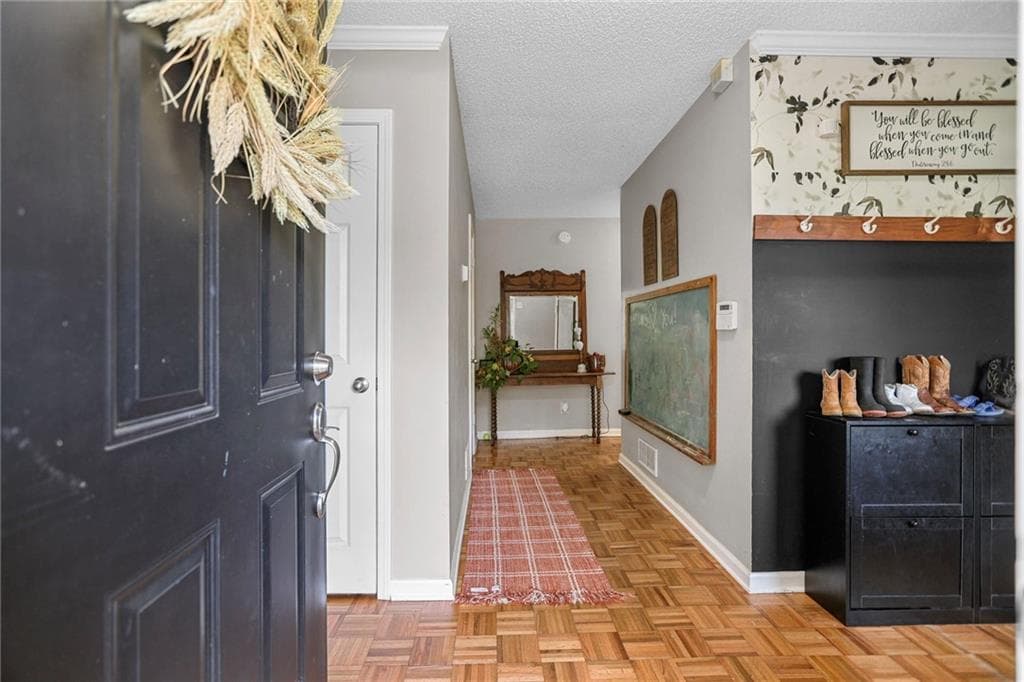 4 bedroom, 3 bathroom, 2,802 sq ft single family residence for sale at 232 Lakewood Drive, Carrollton, GA 30117 — photo 8