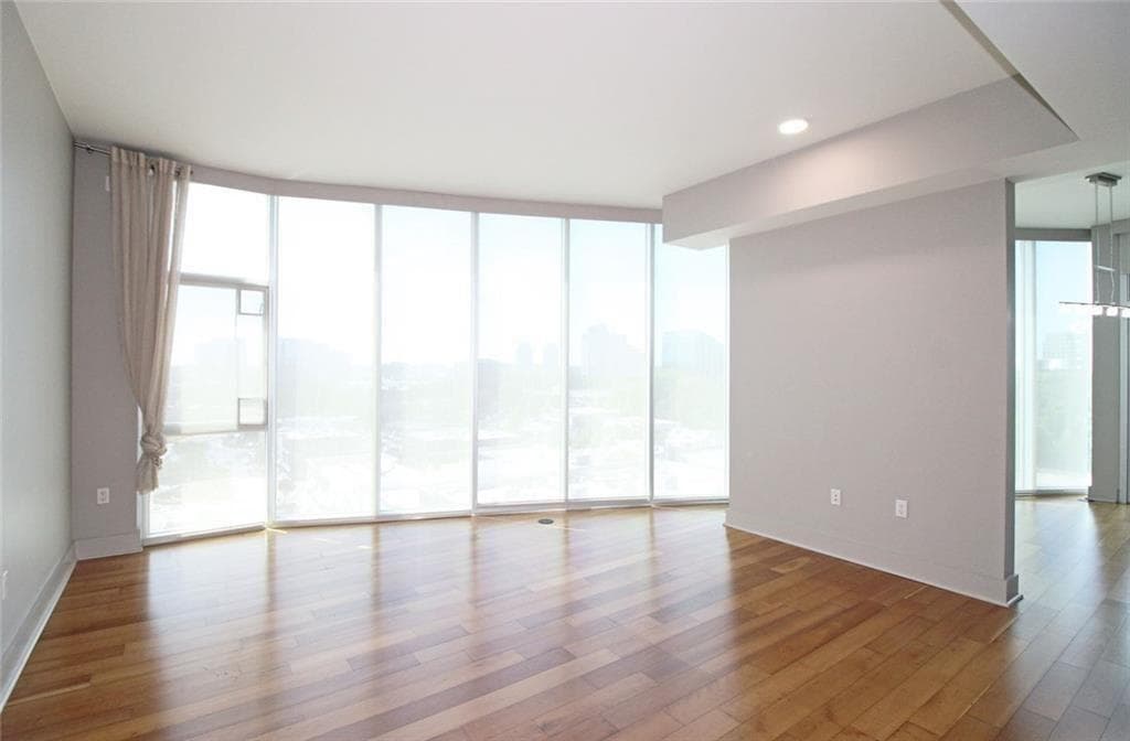 2 bedroom, 2 bathroom, 444 sq ft condominium under contract at 4561 Olde Perimeter Way 1002, Dunwoody, GA 30346 — photo 2