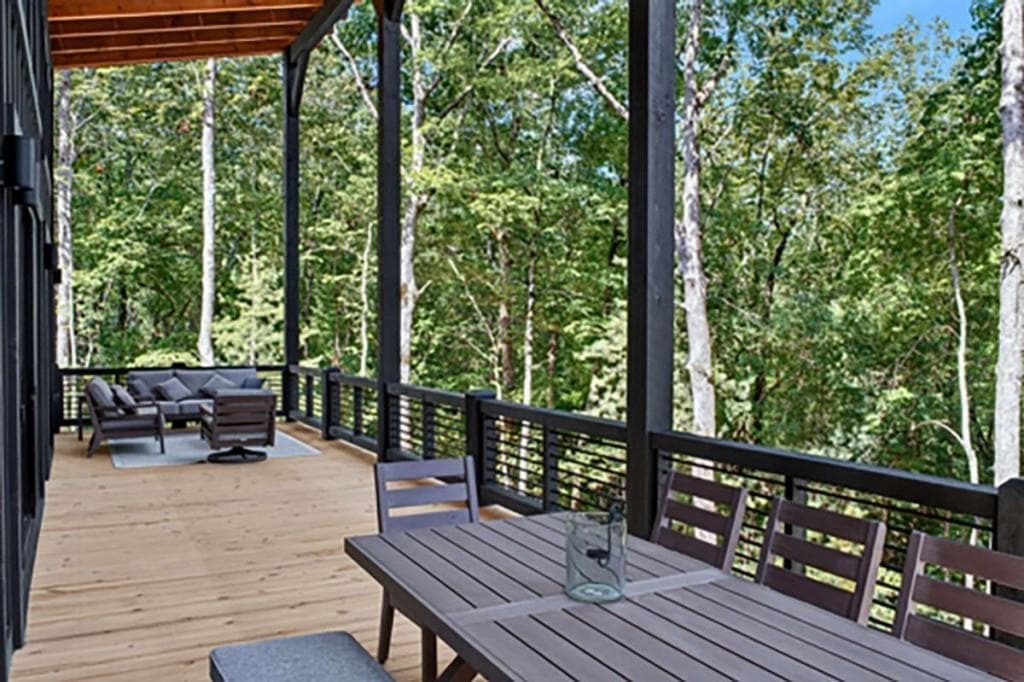 4 bedroom, 3 bathroom, 2,688 sq ft single family residence for sale at 255 Sunrock Mountain Road, Blue Ridge, GA 30513 — photo 8