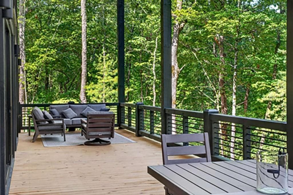 4 bedroom, 3 bathroom, 2,688 sq ft single family residence for sale at 255 Sunrock Mountain Road, Blue Ridge, GA 30513 — photo 9
