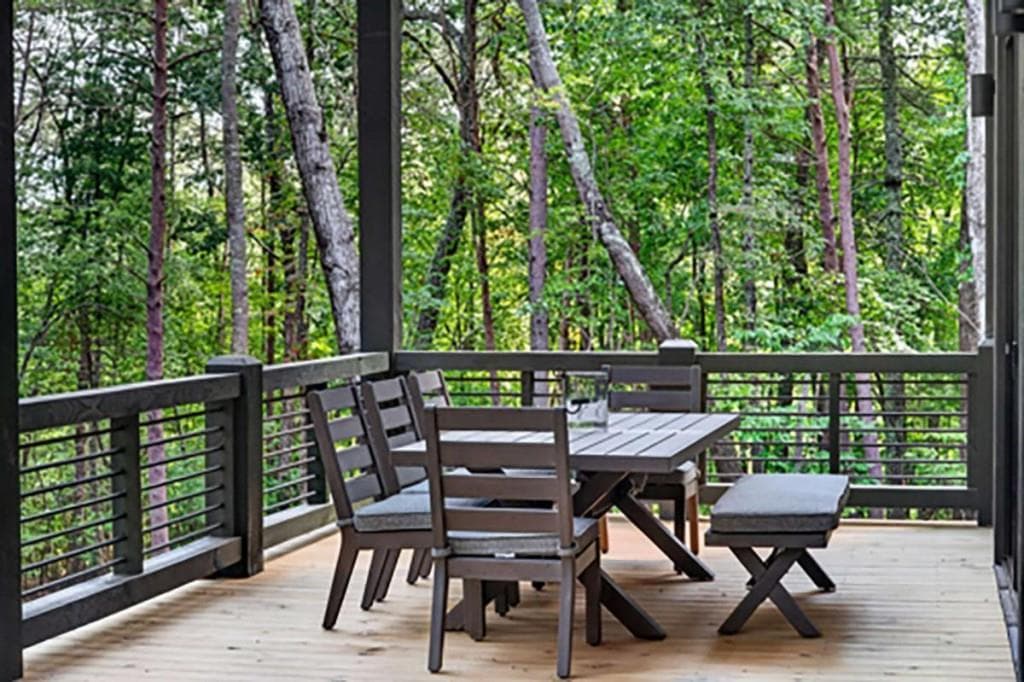 4 bedroom, 3 bathroom, 2,688 sq ft single family residence for sale at 255 Sunrock Mountain Road, Blue Ridge, GA 30513 — photo 10