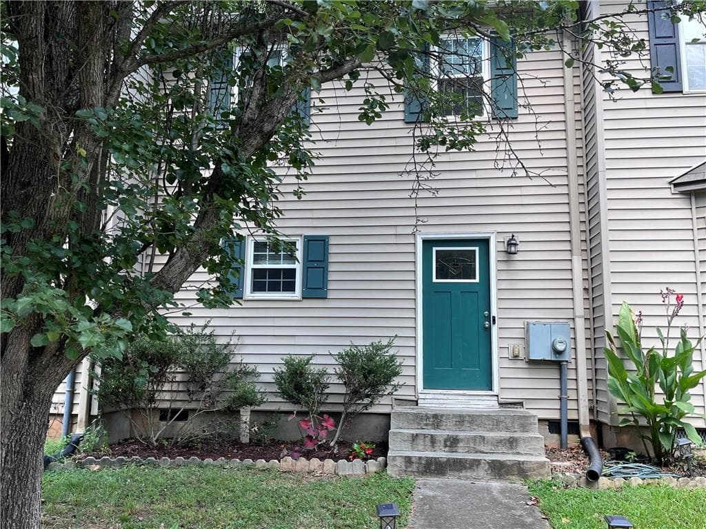 2 bedroom, 3 bathroom, 1,280 sq ft townhouse for sale at 851 Joseph Club Drive, Mableton, GA 30126 — photo 1 of 29