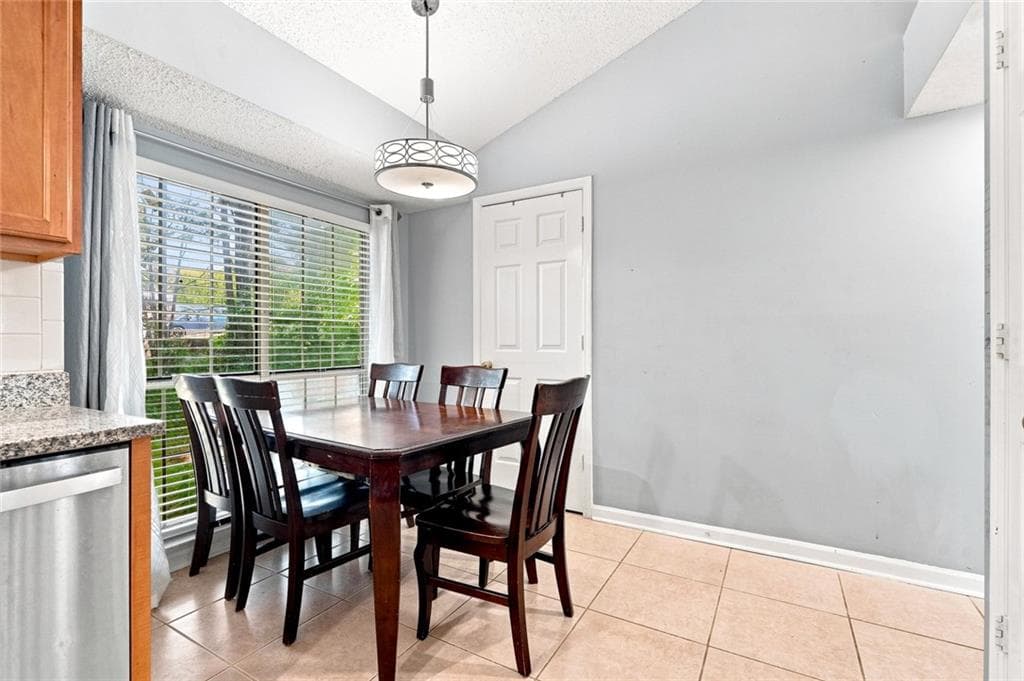 3 bedroom, 3 bathroom, 1,966 sq ft single family residence for sale at 1301 Sweet Woods Drive, Lawrenceville, GA 30044 — photo 8