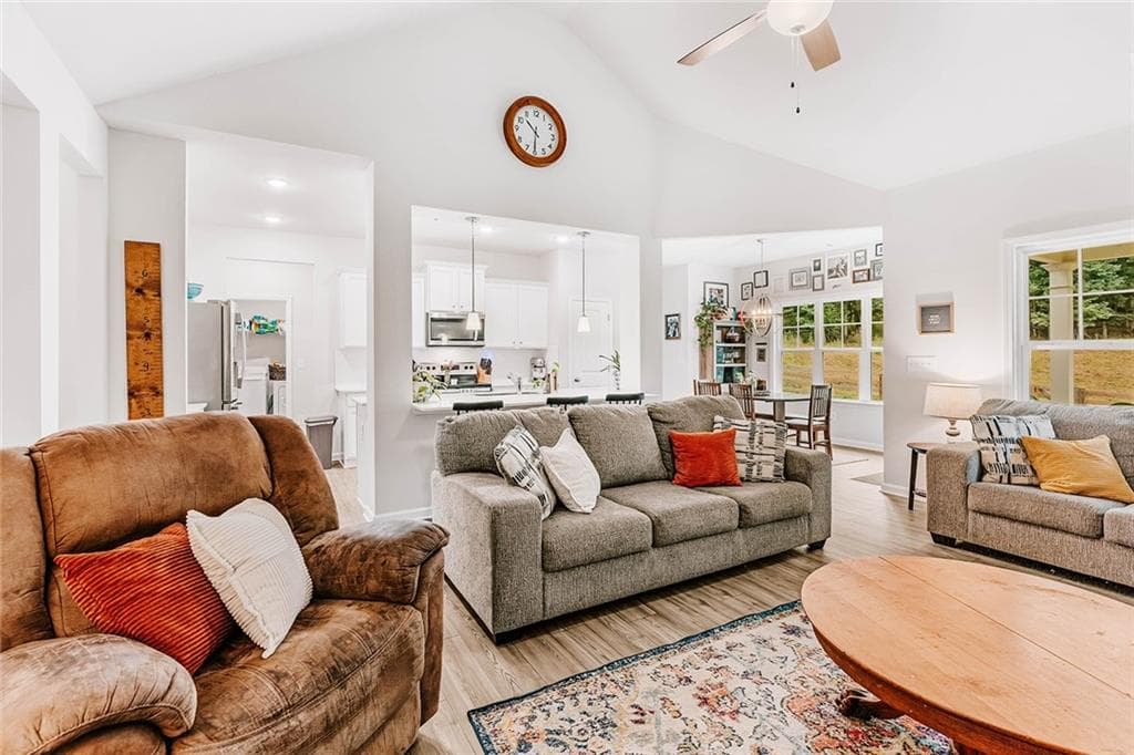 4 bedroom, 3 bathroom, 2,585 sq ft single family residence for sale at 462 Masters WY, Athens, GA 30607 — photo 9