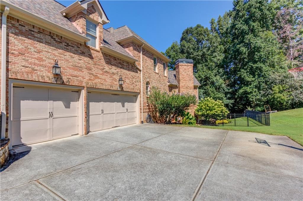 5 bedroom, 5 bathroom, 6,129 sq ft single family residence for sale at 4768 Ardmore Lane, Hoschton, GA 30548 — photo 2