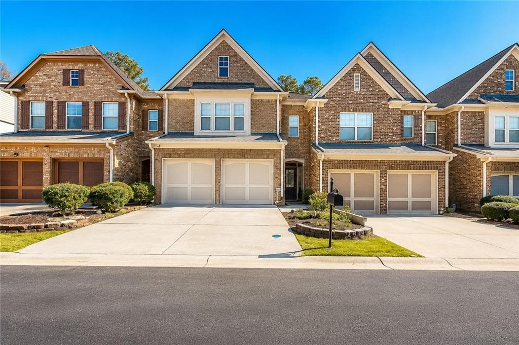 3 bedroom, 3 bathroom, 1,748 sq ft townhouse for sale at 1615 Faircrest Lane, Alpharetta, GA 30004