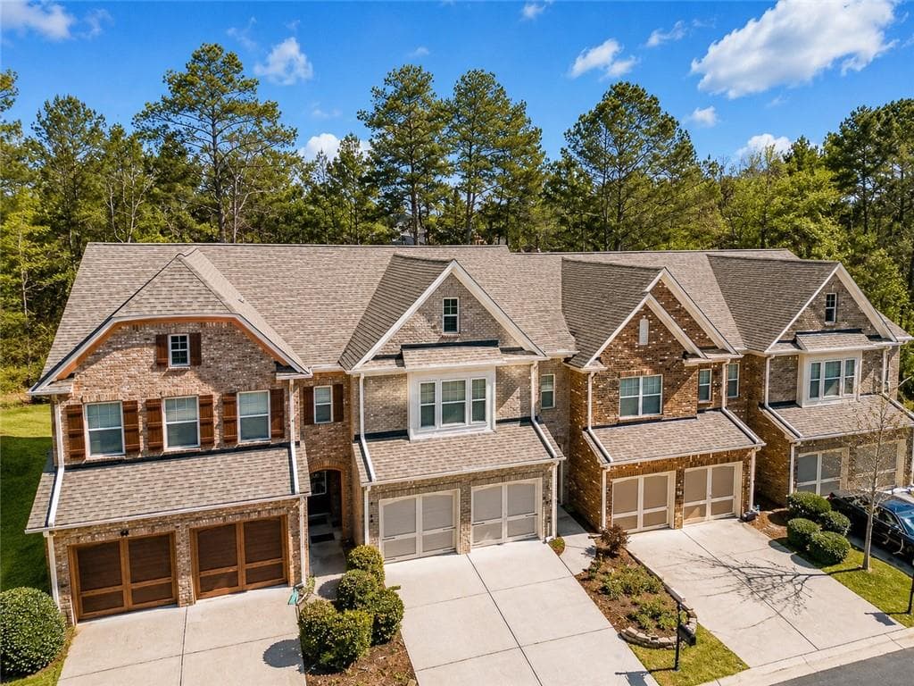 3 bedroom, 3 bathroom, 1,748 sq ft townhouse for sale at 1615 Faircrest Lane, Alpharetta, GA 30004 — photo 3