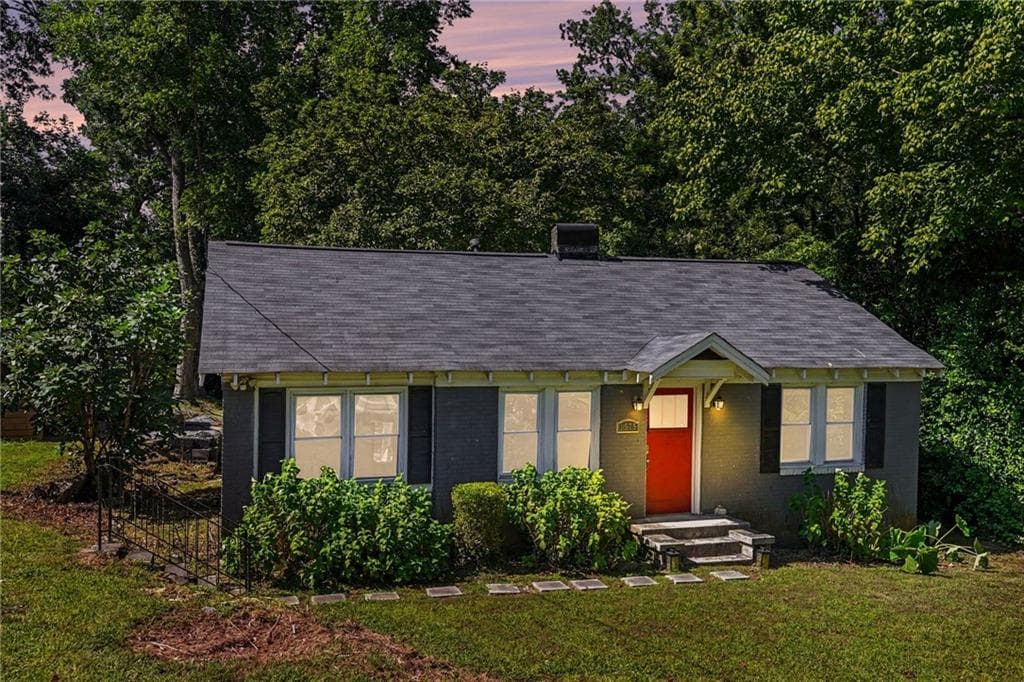 2 bedroom, 1 bathroom, 1,064 sq ft single family residence under contract at 3575 Hill Street, Clarkston, GA 30021 — photo 2
