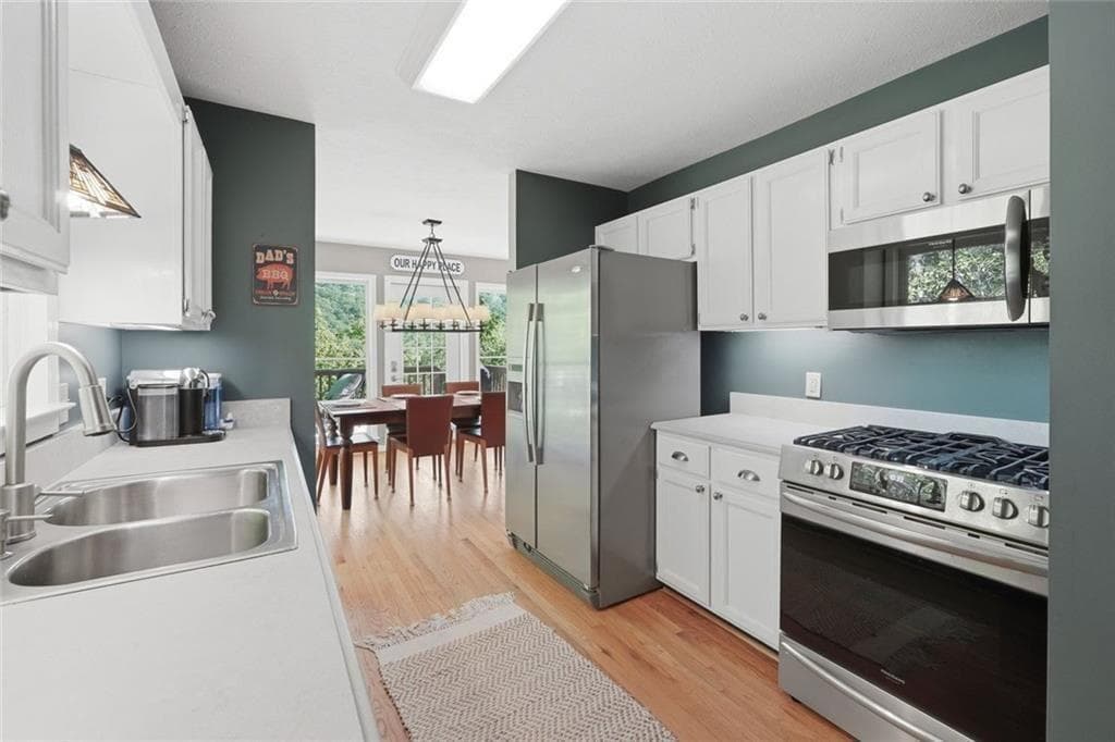 3 bedroom, 3 bathroom, 1,788 sq ft single family residence for sale at 108 Columbine Drive, Jasper, GA 30143 — photo 4