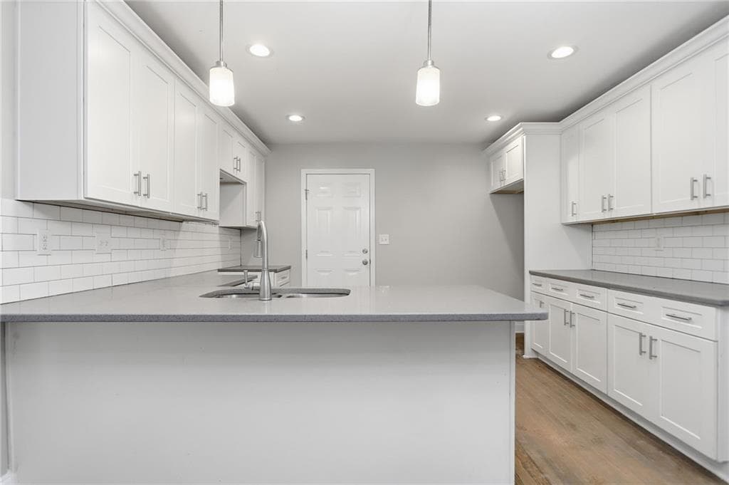 3 bedroom, 2 bathroom, 1,826 sq ft single family residence for sale at 1633 Pine Glen Circle, Decatur, GA 30035 — photo 8