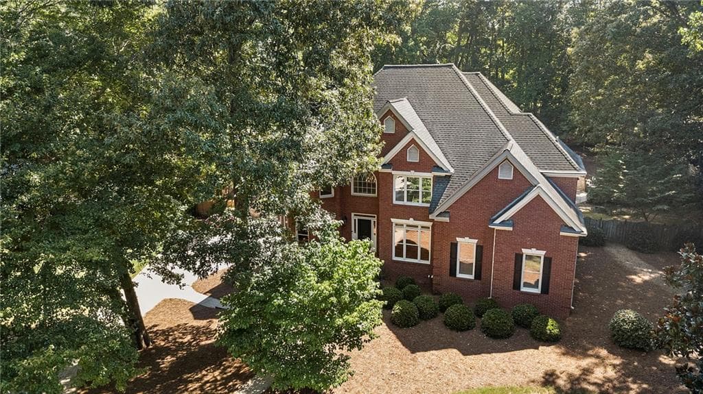 5 bedroom, 5 bathroom, 4,603 sq ft single family residence for sale at 405 Island Cove Drive, Newnan, GA 30263 — photo 8