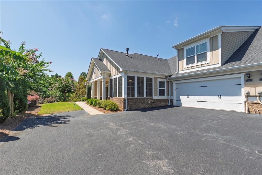 3 bedroom, 3 bathroom, 2,362 sq ft condominium for sale at 312 Cherokee Station Circle, Woodstock, GA 30188 — photo 3