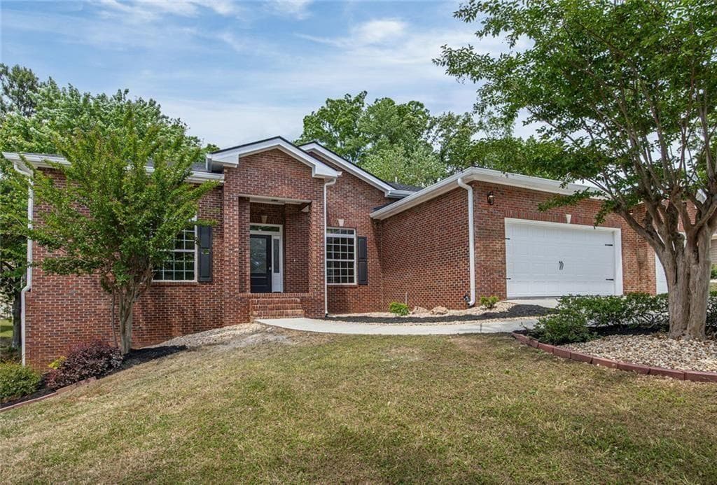 5 bedroom, 4 bathroom, 3,800 sq ft single family residence for sale at 8828 Patricia Rose, Douglasville, GA 30134 — photo 2
