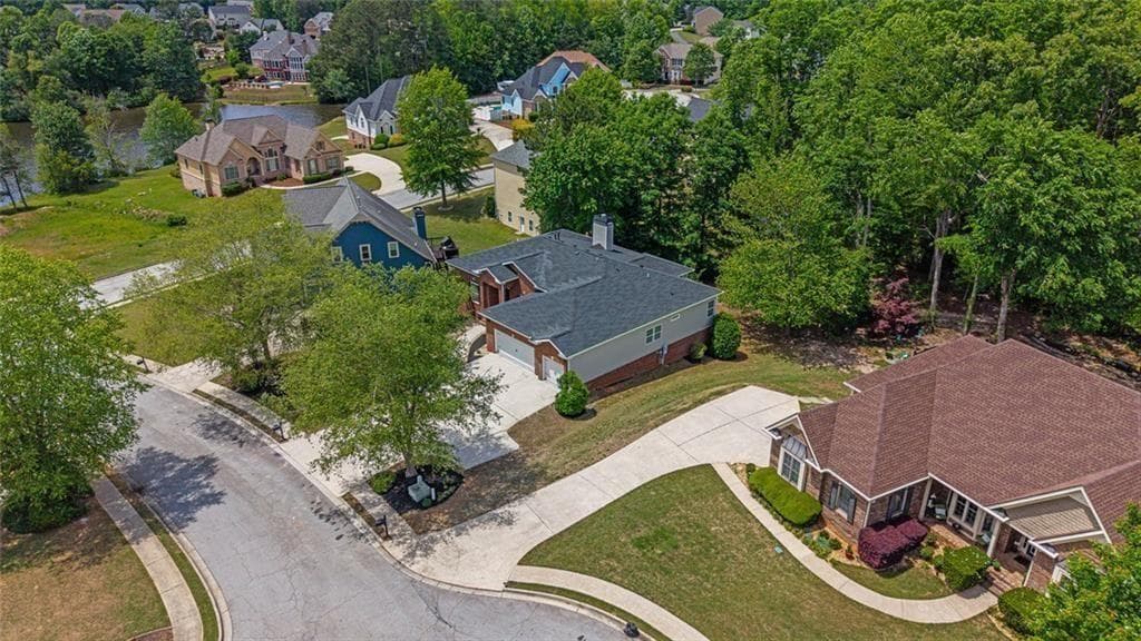 5 bedroom, 4 bathroom, 3,800 sq ft single family residence for sale at 8828 Patricia Rose, Douglasville, GA 30134 — photo 4