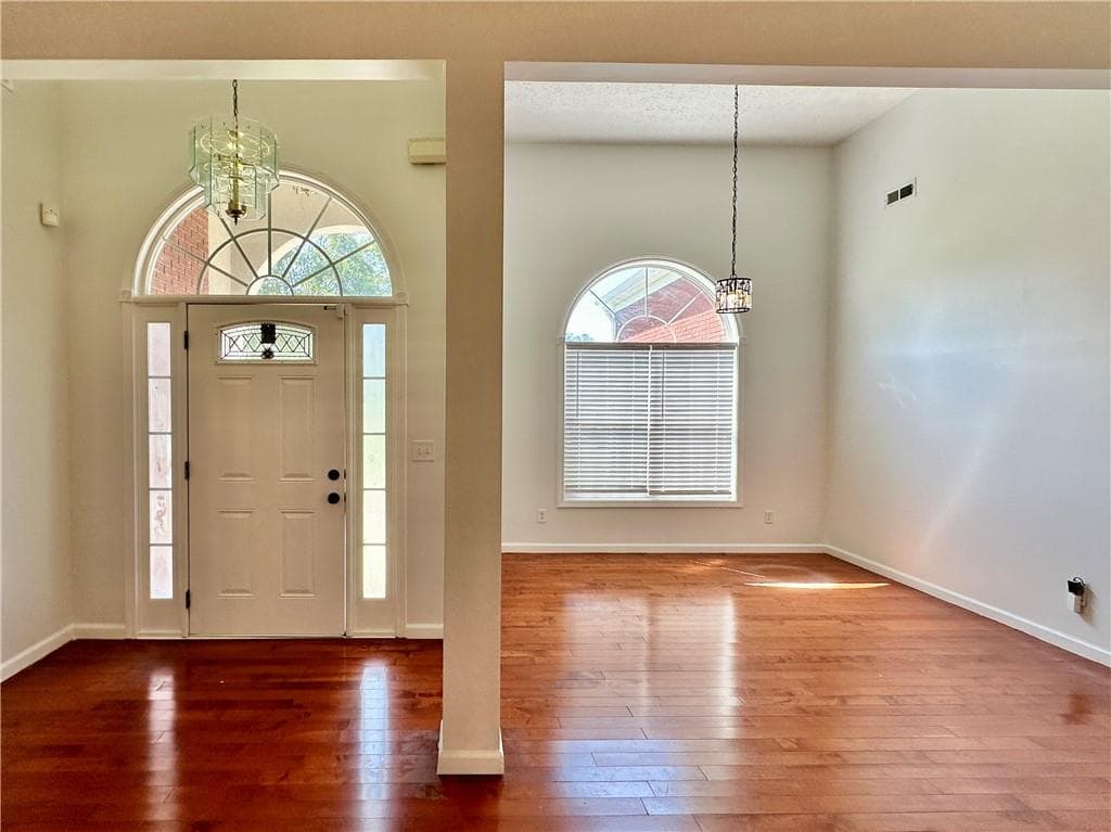 4 bedroom, 2 bathroom, 1,680 sq ft single family residence for rent at 1815 Jeffery Court, Riverdale, GA 30296 for $2,500 a month — photo 3