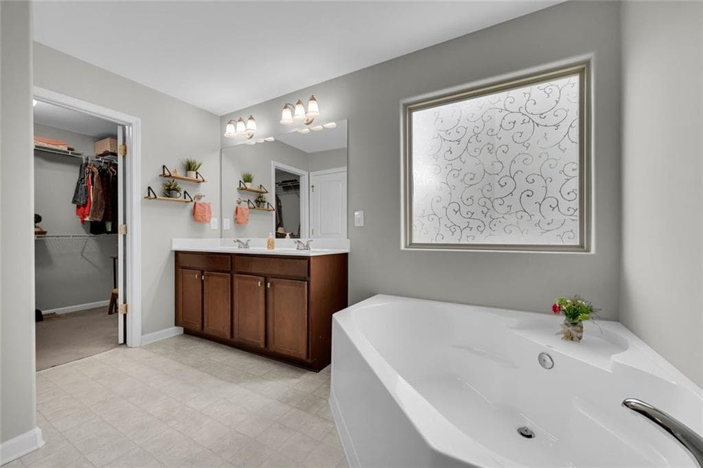 5 bedroom, 4 bathroom, 2,668 sq ft single family residence for sale at 747 Hancock Place, Braselton, GA 30517 — photo 9