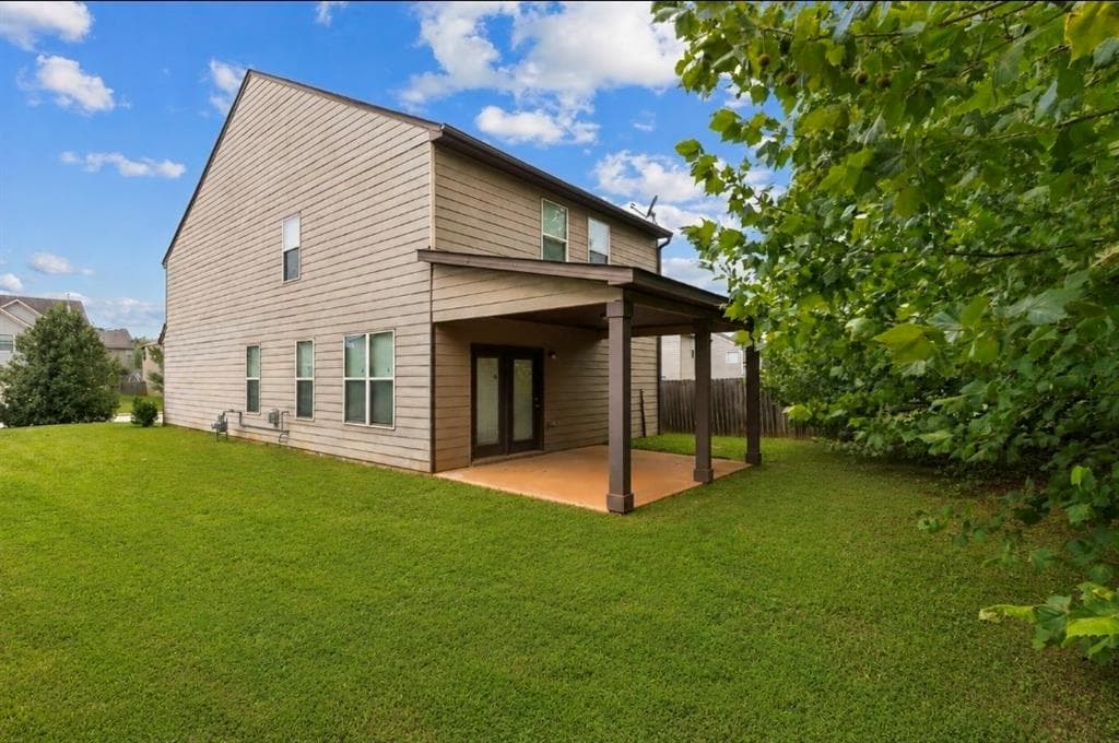4 bedroom, 3 bathroom, 2,028 sq ft single family residence for sale at 1825 Crandon Court, Mcdonough, GA 30253 — photo 3