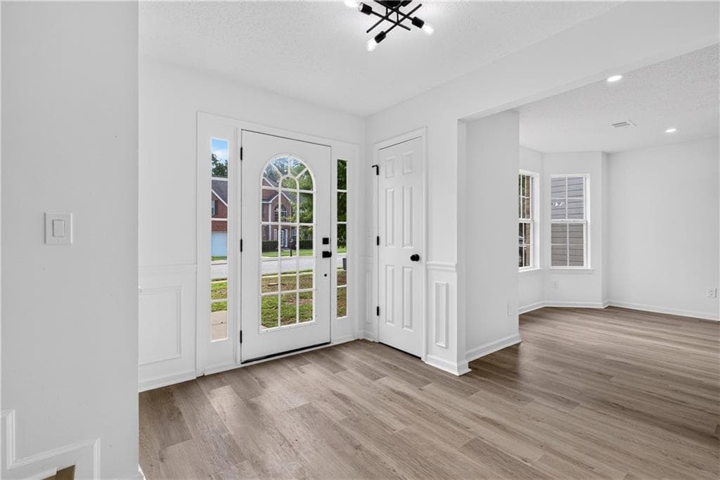 4 bedroom, 3 bathroom, 3,152 sq ft single family residence under contract at 4873 Triger Lane, Fairburn, GA 30213 — photo 2