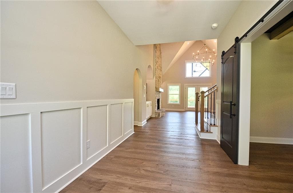 5 bedroom, 4 bathroom, 3,435 sq ft single family residence under contract at 810 North Hampton Way, Monroe, GA 30656 — photo 5
