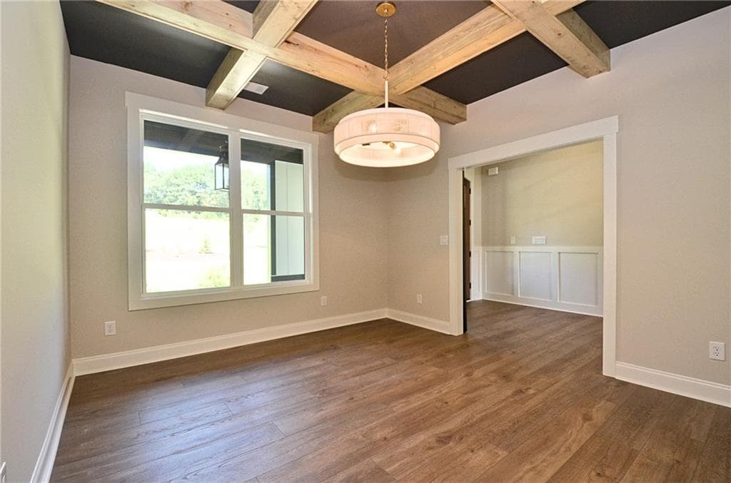 5 bedroom, 4 bathroom, 3,435 sq ft single family residence under contract at 810 North Hampton Way, Monroe, GA 30656 — photo 8