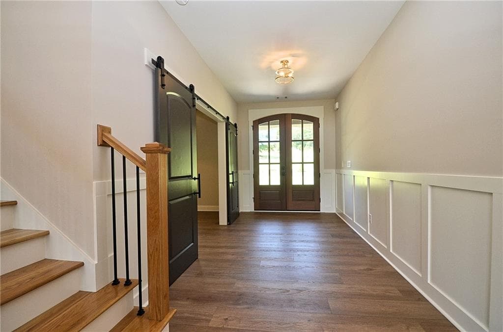 5 bedroom, 4 bathroom, 3,435 sq ft single family residence under contract at 810 North Hampton Way, Monroe, GA 30656 — photo 6