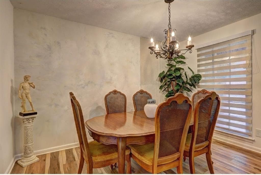 3 bedroom, 3 bathroom, 1,838 sq ft single family residence for sale at 457 Castleaire Drive, Stone Mountain, GA 30087 — photo 9