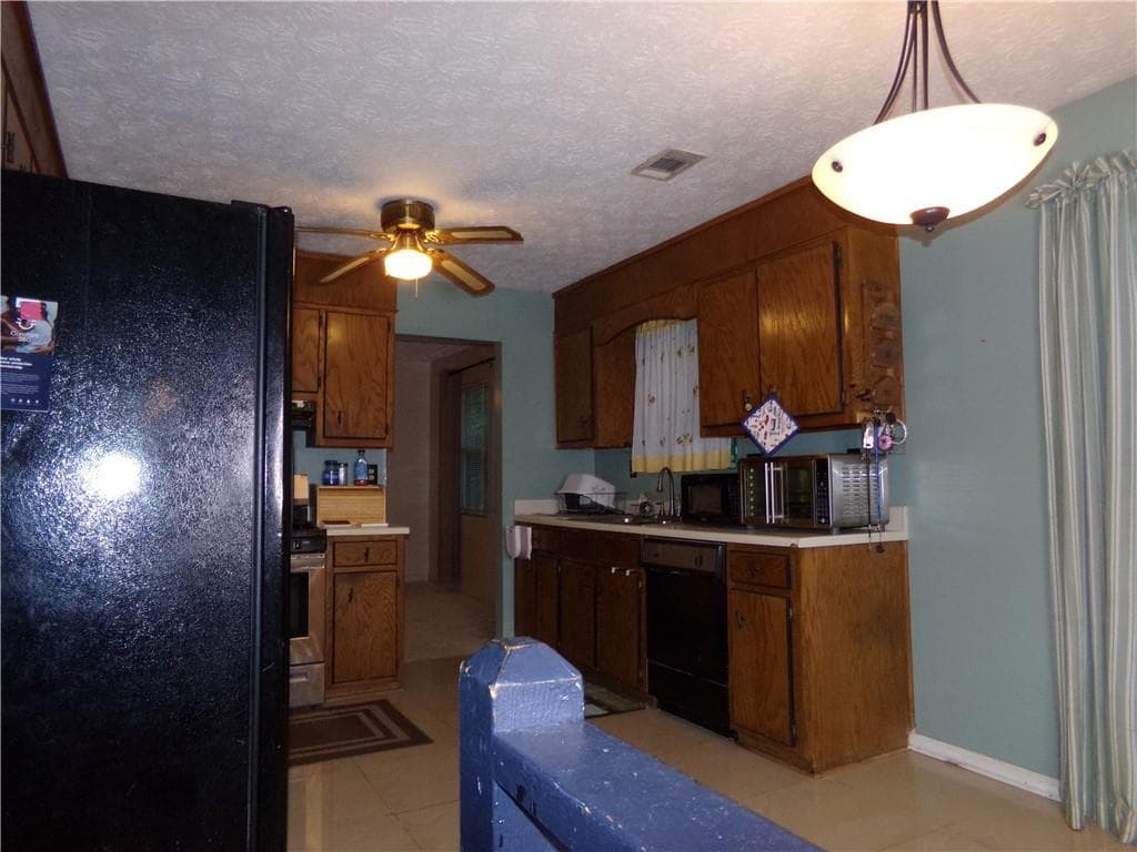 4 bedroom, 2 bathroom, 1,857 sq ft single family residence for sale at 5792 Windermere Court, Lithonia, GA 30038 — photo 5