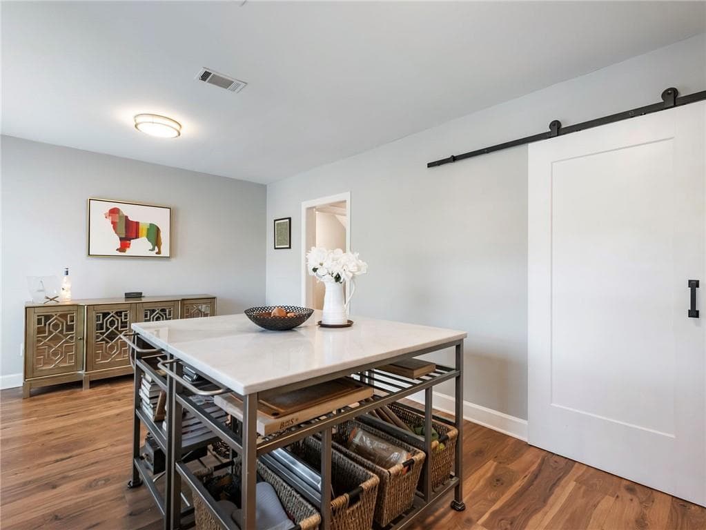 2 bedroom, 3 bathroom, 1,480 sq ft condominium for sale at 81 Mount Vernon Circle, Sandy Springs, GA 30338 — photo 8