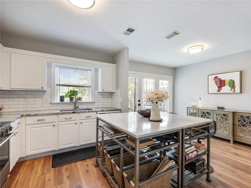 2 bedroom, 3 bathroom, 1,480 sq ft condominium for sale at 81 Mount Vernon Circle, Sandy Springs, GA 30338 — photo 9