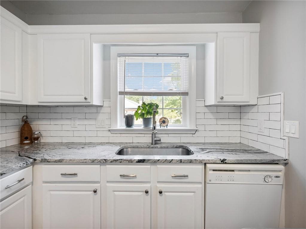 2 bedroom, 3 bathroom, 1,480 sq ft condominium for sale at 81 Mount Vernon Circle, Sandy Springs, GA 30338 — photo 10