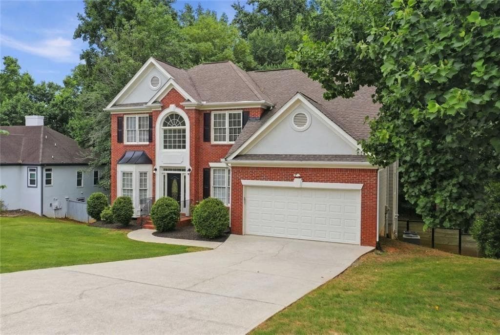 6 bedroom, 4 bathroom, 5,070 sq ft single family residence for sale at 6353 Chestnut Parkway, Flowery Branch, GA 30542 — photo 4