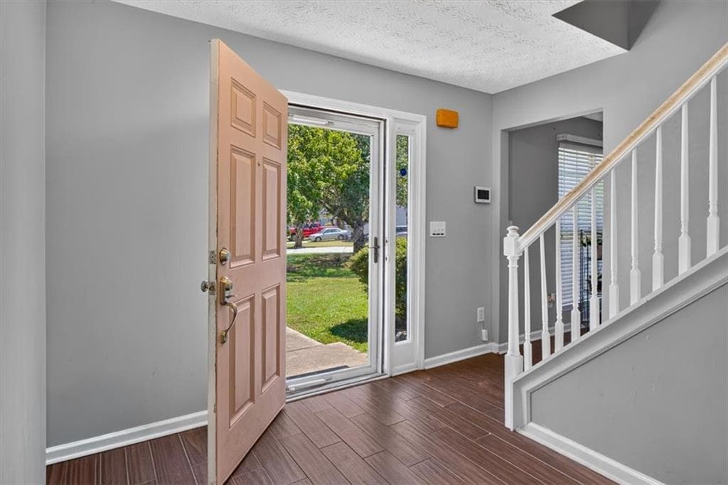5 bedroom, 3 bathroom, 2,714 sq ft single family residence for sale at 1835 Rest Haven Lane, Mcdonough, GA 30253 — photo 2