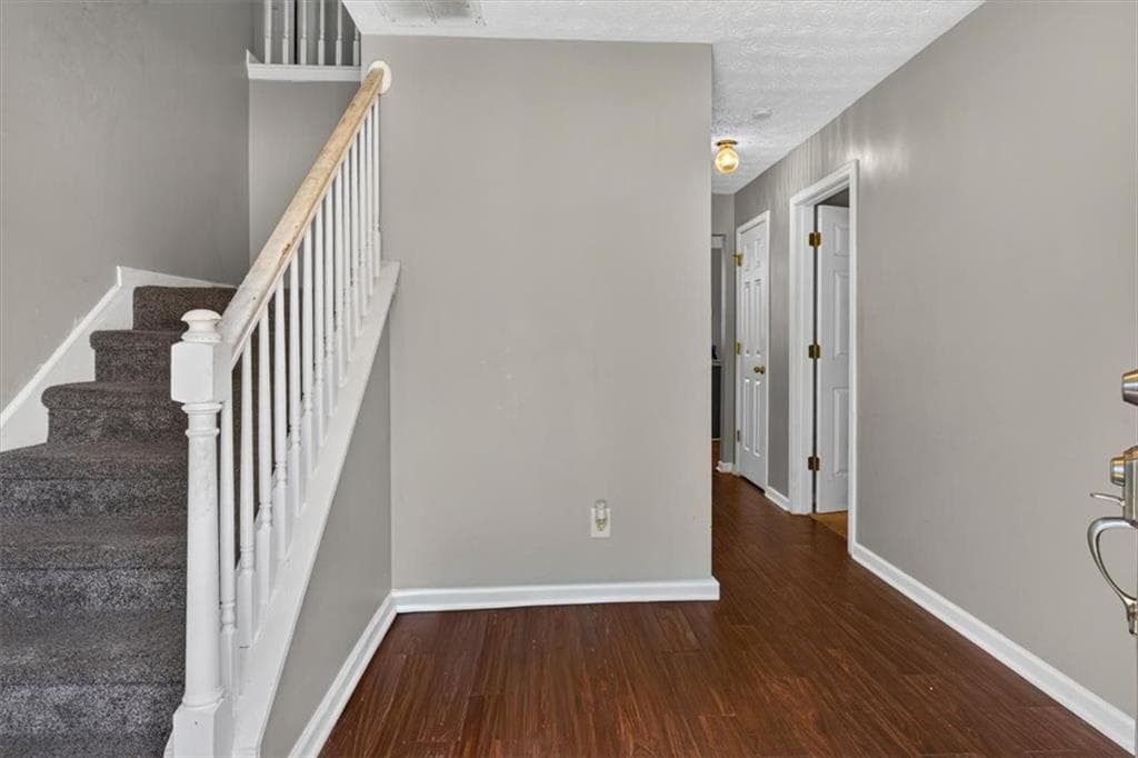 5 bedroom, 3 bathroom, 2,714 sq ft single family residence for sale at 1835 Rest Haven Lane, Mcdonough, GA 30253 — photo 3