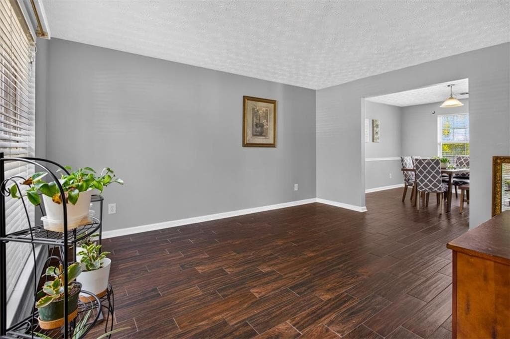5 bedroom, 3 bathroom, 2,714 sq ft single family residence for sale at 1835 Rest Haven Lane, Mcdonough, GA 30253 — photo 4