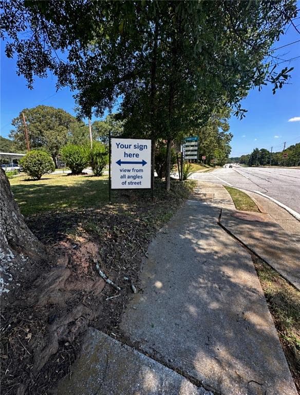 3 bedroom, 2 bathroom, 1,291 sq ft single family residence for sale at 600 E Lanier Avenue, Fayetteville, GA 30214 — photo 6