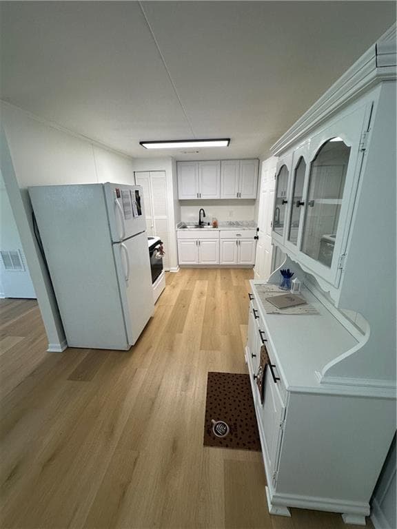 3 bedroom, 2 bathroom, 1,291 sq ft single family residence for sale at 600 E Lanier Avenue, Fayetteville, GA 30214 — photo 9