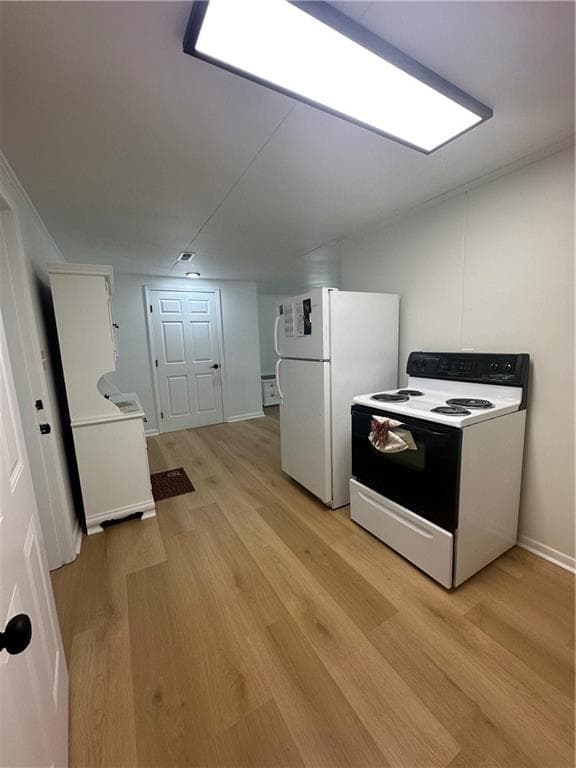 3 bedroom, 2 bathroom, 1,291 sq ft single family residence for sale at 600 E Lanier Avenue, Fayetteville, GA 30214 — photo 10