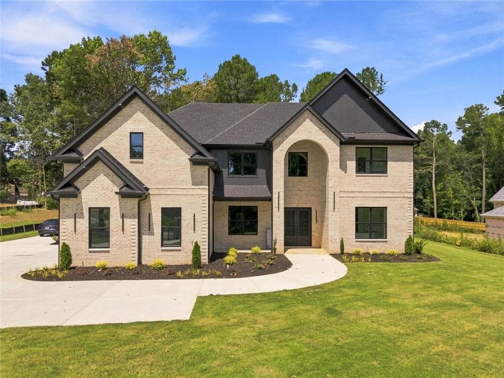 5 bedroom, 5 bathroom, 5,000 sq ft single family residence for sale at 2895 Briscoe Road, Loganville, GA 30052