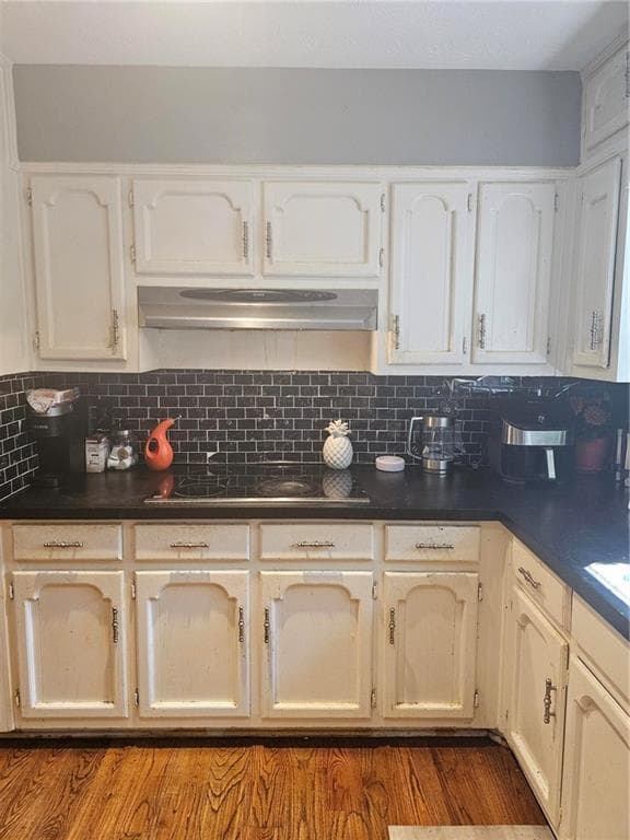 4 bedroom, 4 bathroom, 3,059 sq ft single family residence under contract at 1623 Hidden Hills Parkway, Stone Mountain, GA 30088 — photo 2