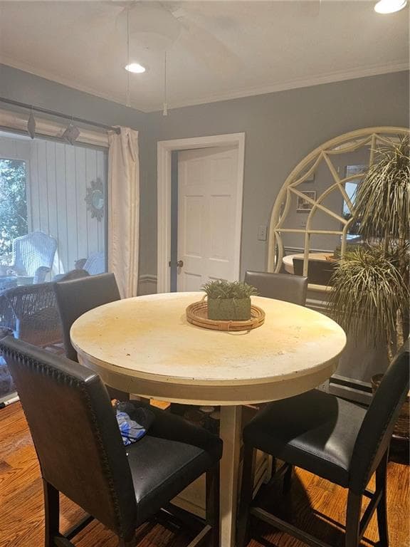 4 bedroom, 4 bathroom, 3,059 sq ft single family residence under contract at 1623 Hidden Hills Parkway, Stone Mountain, GA 30088 — photo 3