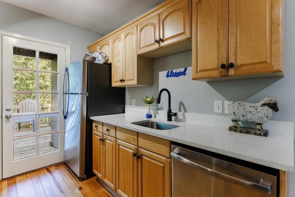 1 bedroom, 1 bathroom, 800 sq ft triplex for rent at 1280 Stillwood Drive 1, Atlanta, GA 30306 for $1,650 a month — photo 7