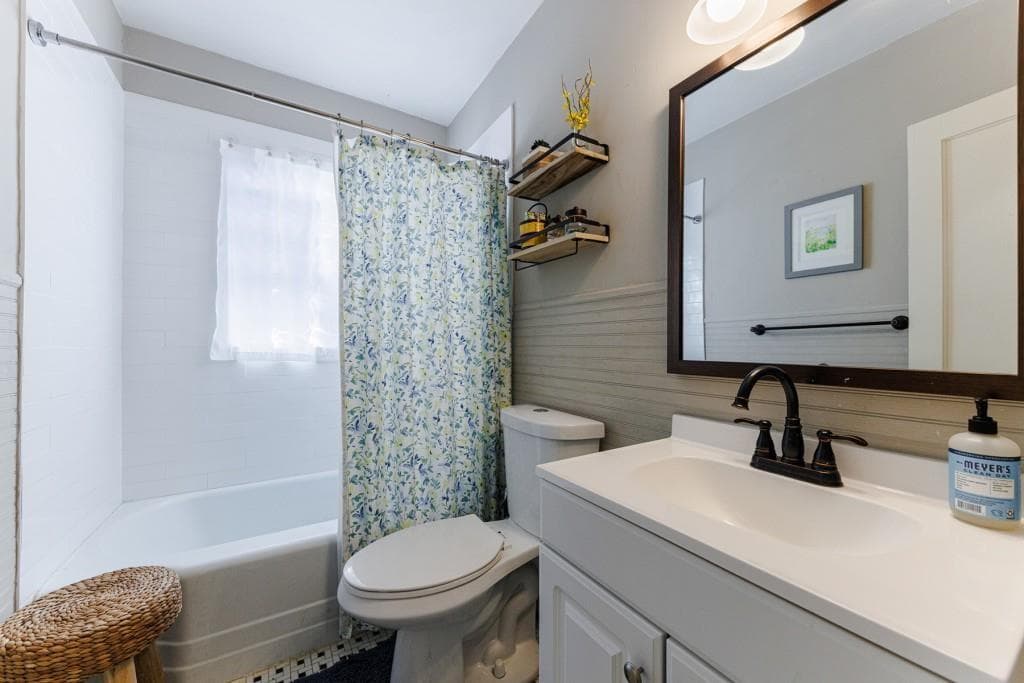 1 bedroom, 1 bathroom, 800 sq ft triplex for rent at 1280 Stillwood Drive 1, Atlanta, GA 30306 for $1,650 a month — photo 10