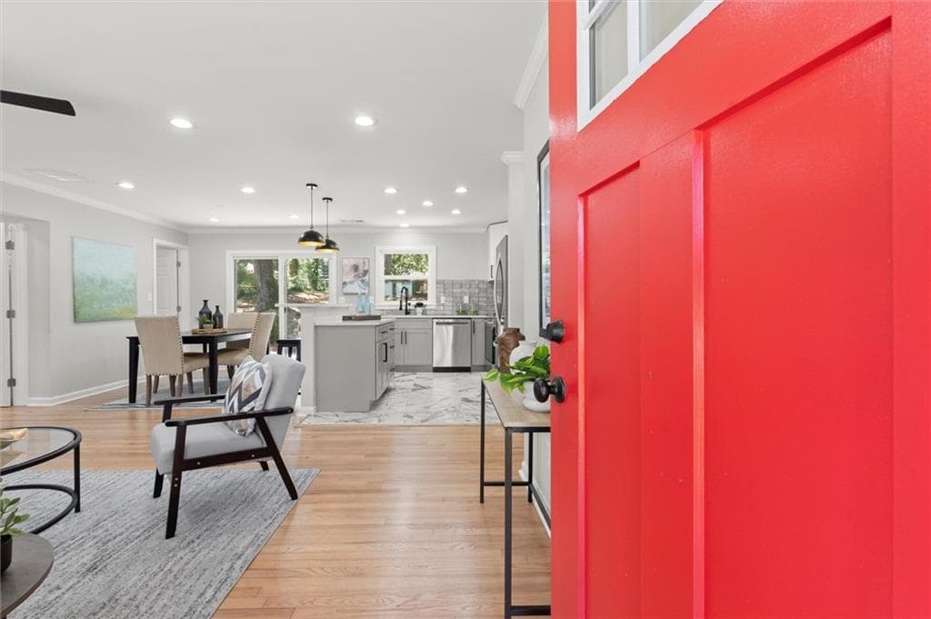 4 bedroom, 3 bathroom, 1,550 sq ft single family residence for sale at 1933 Glen Echo Drive, Decatur, GA 30032 — photo 3