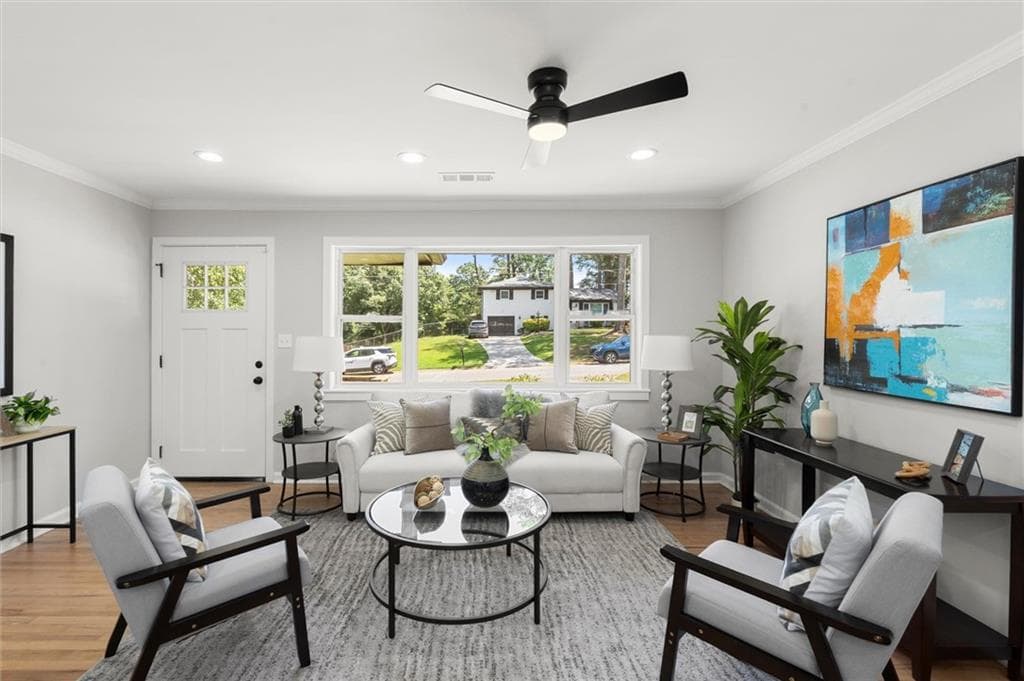4 bedroom, 3 bathroom, 1,550 sq ft single family residence for sale at 1933 Glen Echo Drive, Decatur, GA 30032 — photo 4